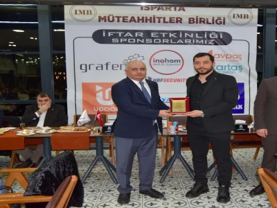 Isparta’da Müteahhitler Birliği’nden Birlik ve Dayanışma İftarı
